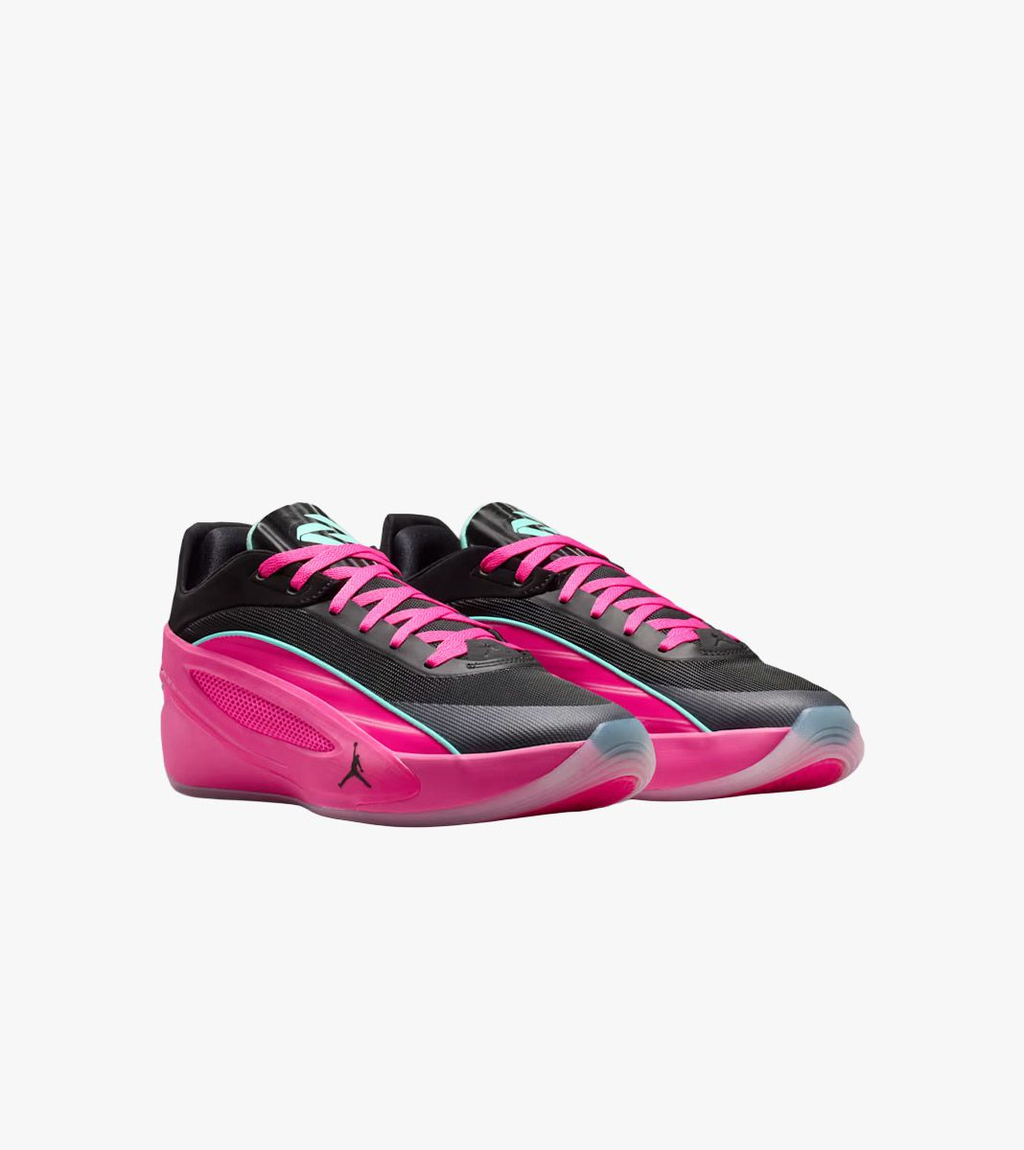 Punainen JORDAN LUKA 5