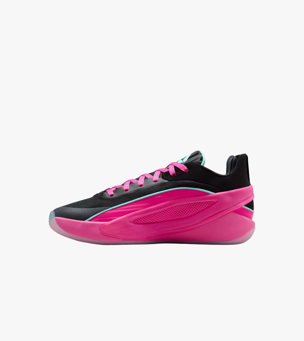 Punainen JORDAN LUKA 5