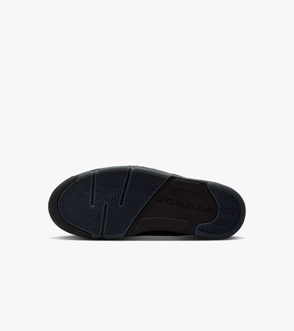 Musta JORDAN SIXTY PLUS LOW