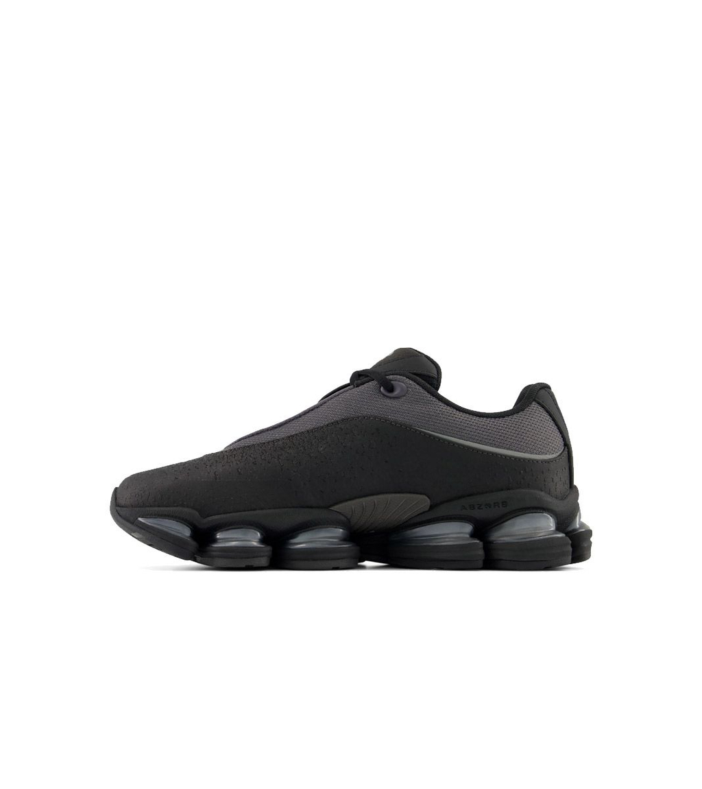 Black NEW BALANCE ABZORB 2000S