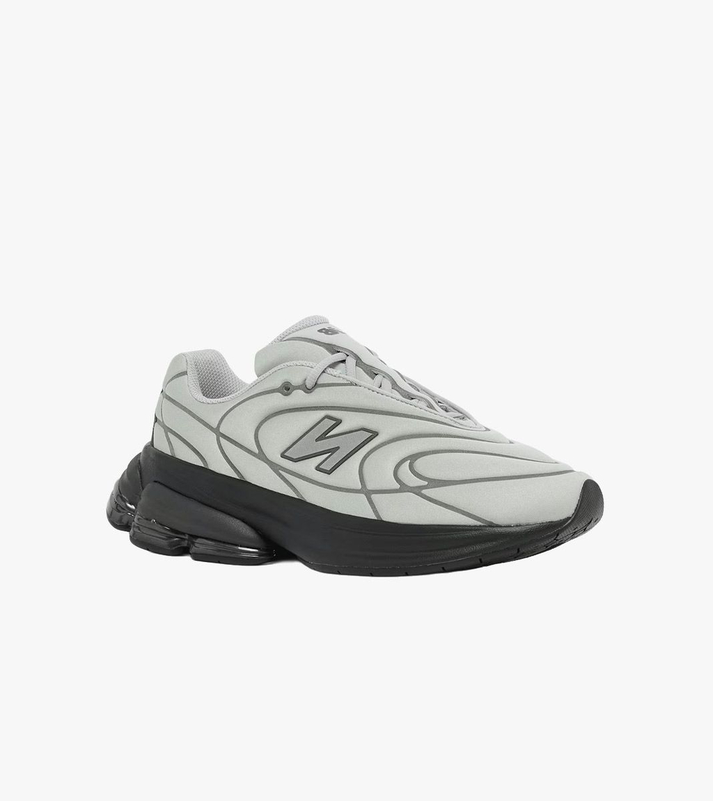 Hall New balance abzorb 5030