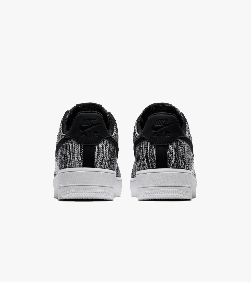 Juoda Air force 1 flyknit 2.0