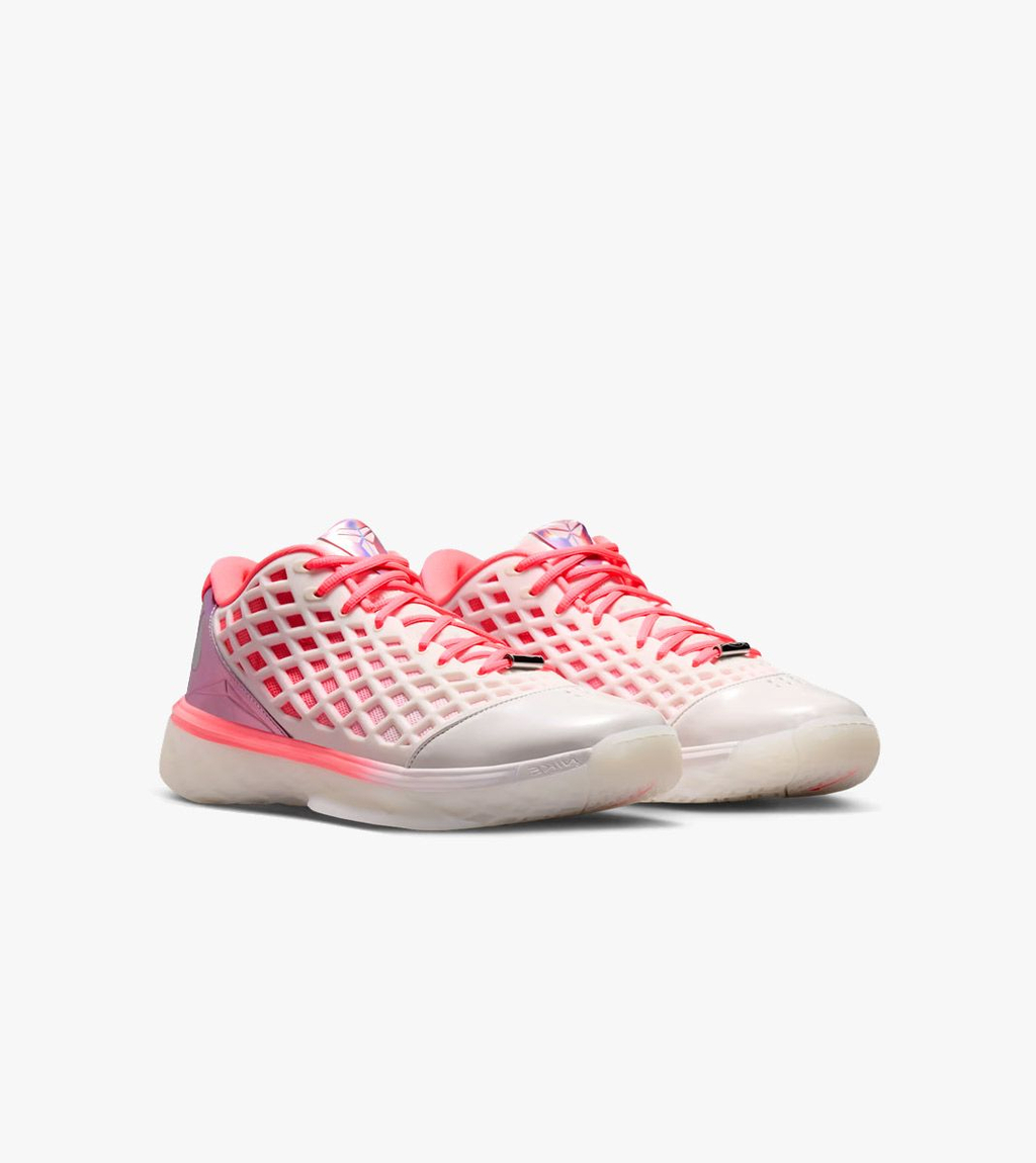 White KOBE III LOW PROTRO