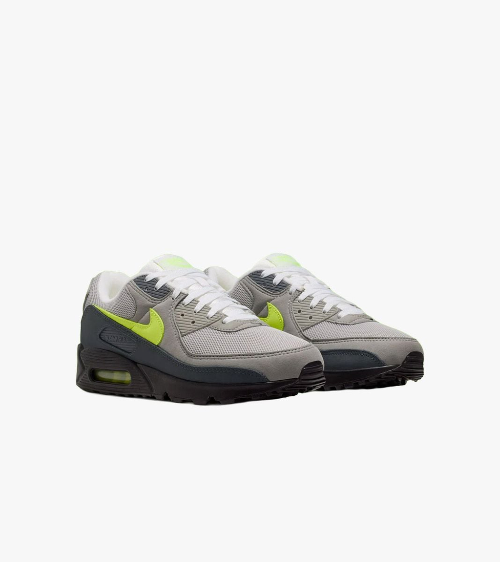 Musta NIKE AIR MAX 90