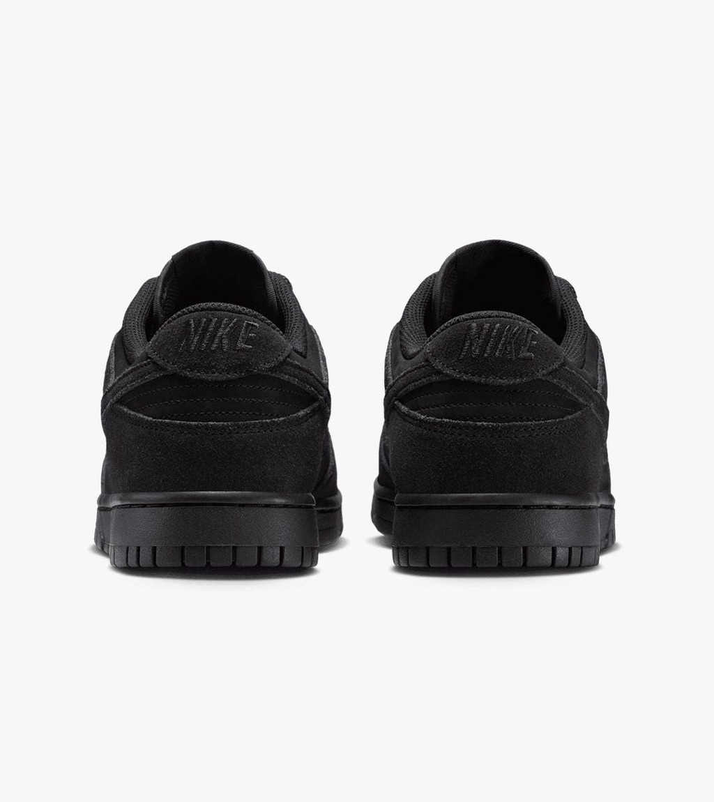 Musta NIKE DUNK LOW RETRO SE