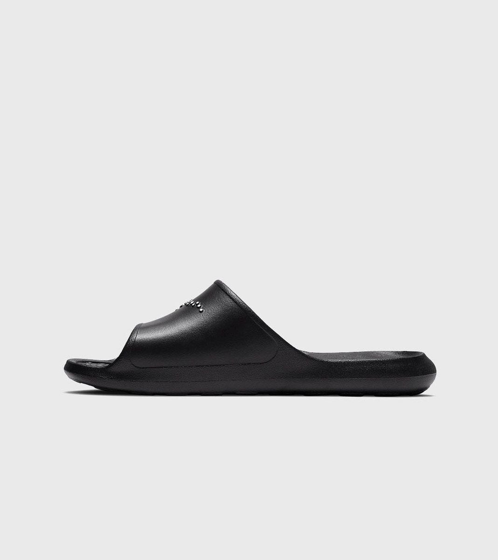 Must Nike victori one shower slide
