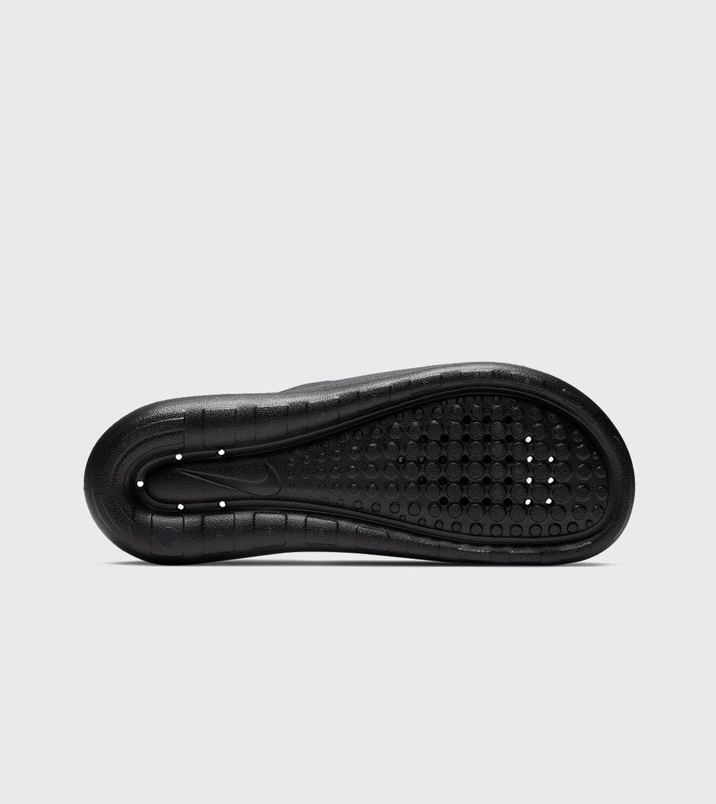 Must Nike victori one shower slide