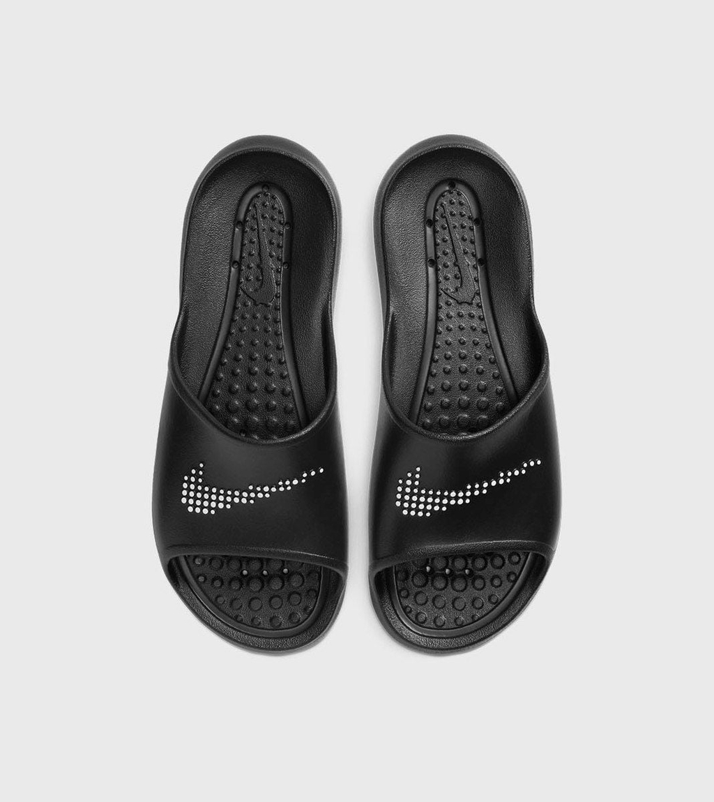 Must Nike victori one shower slide