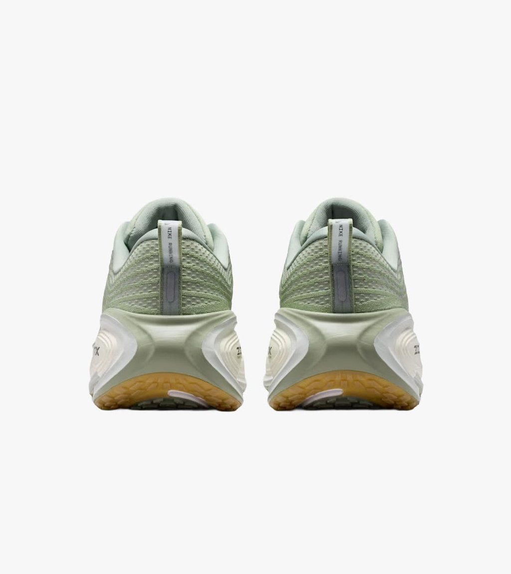 Roheline Nike vomero plus