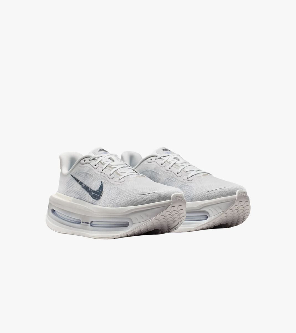 Vitt Nike vomero premium