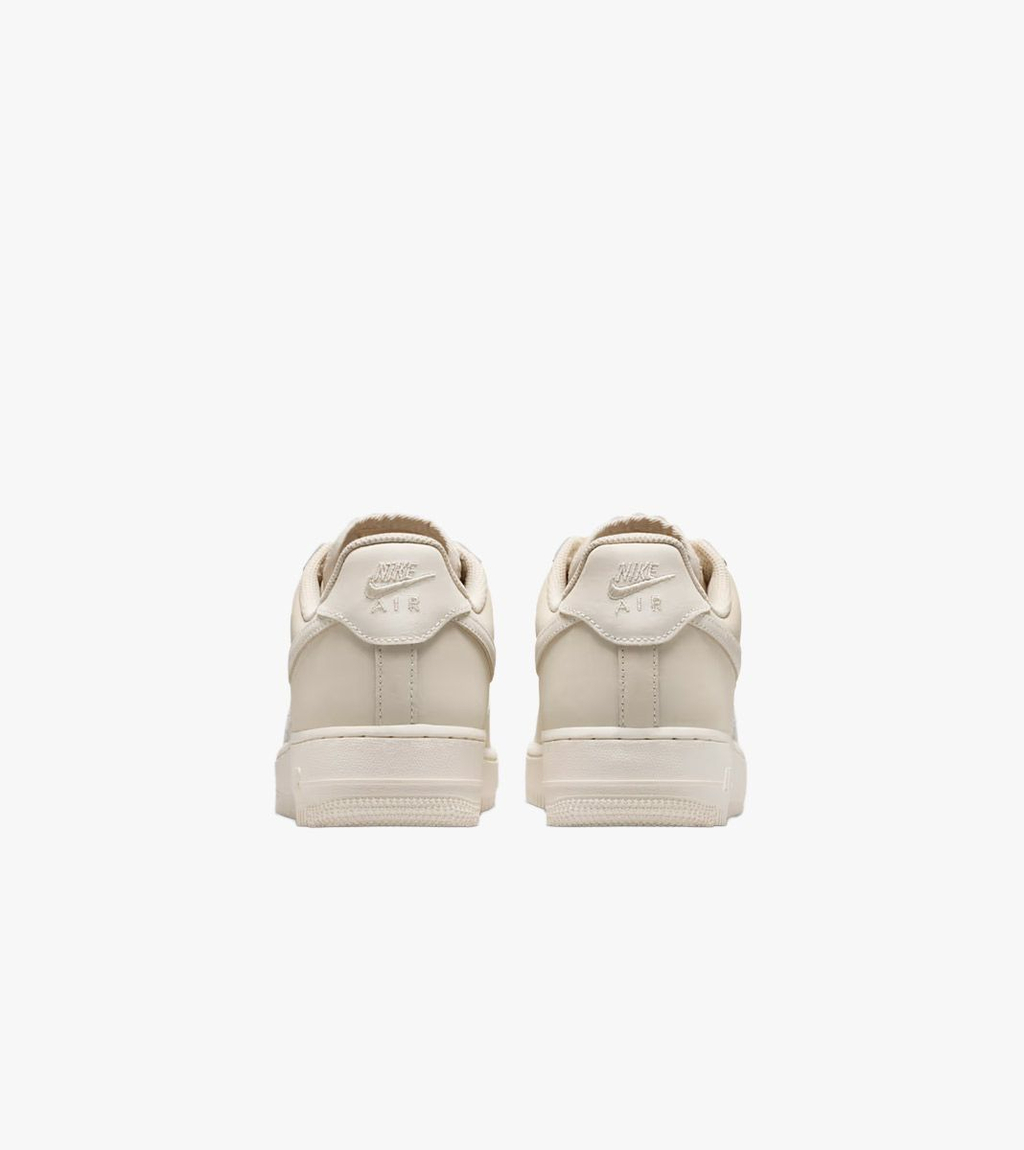 White W  AIR FORCE 1 RETRO PRM