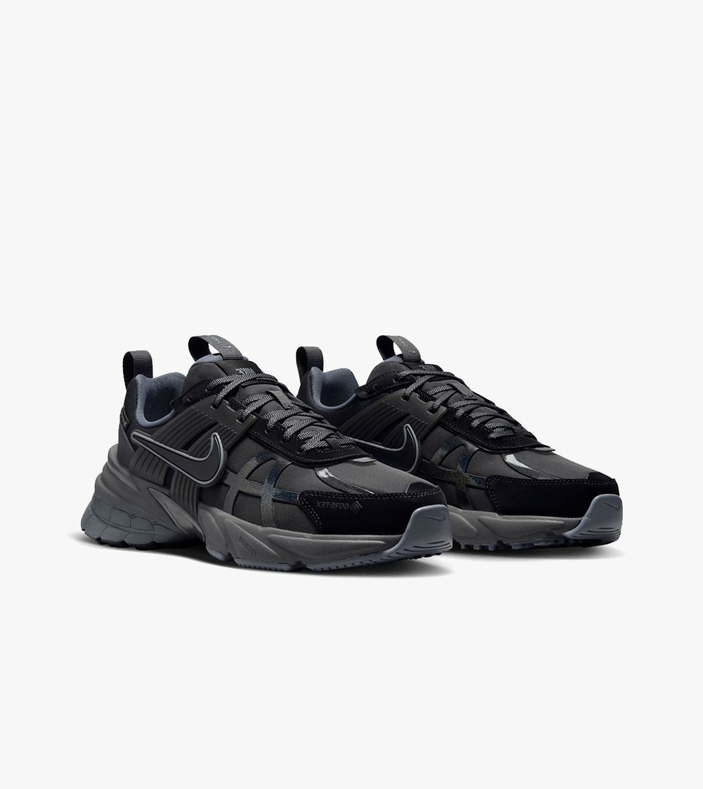 W NIKE V2K RUN GTX Nike Men's | Ballzy