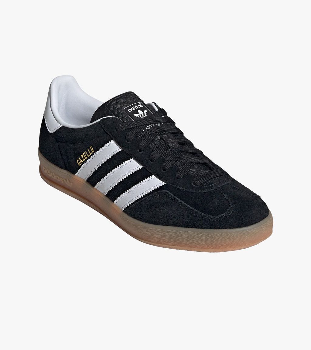 Juoda Gazelle indoor