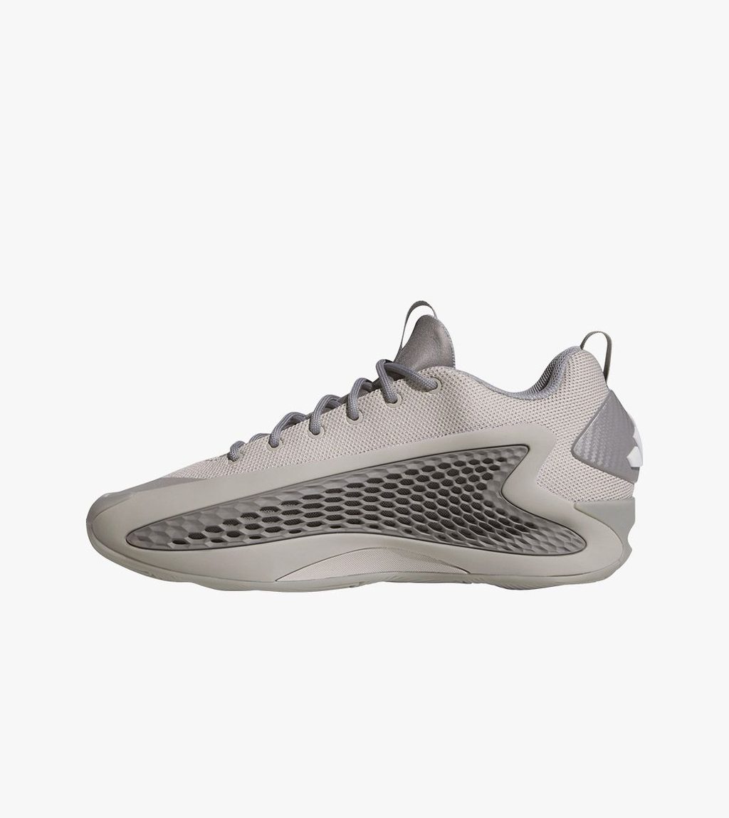 Pilka Anthony edwards 1 low