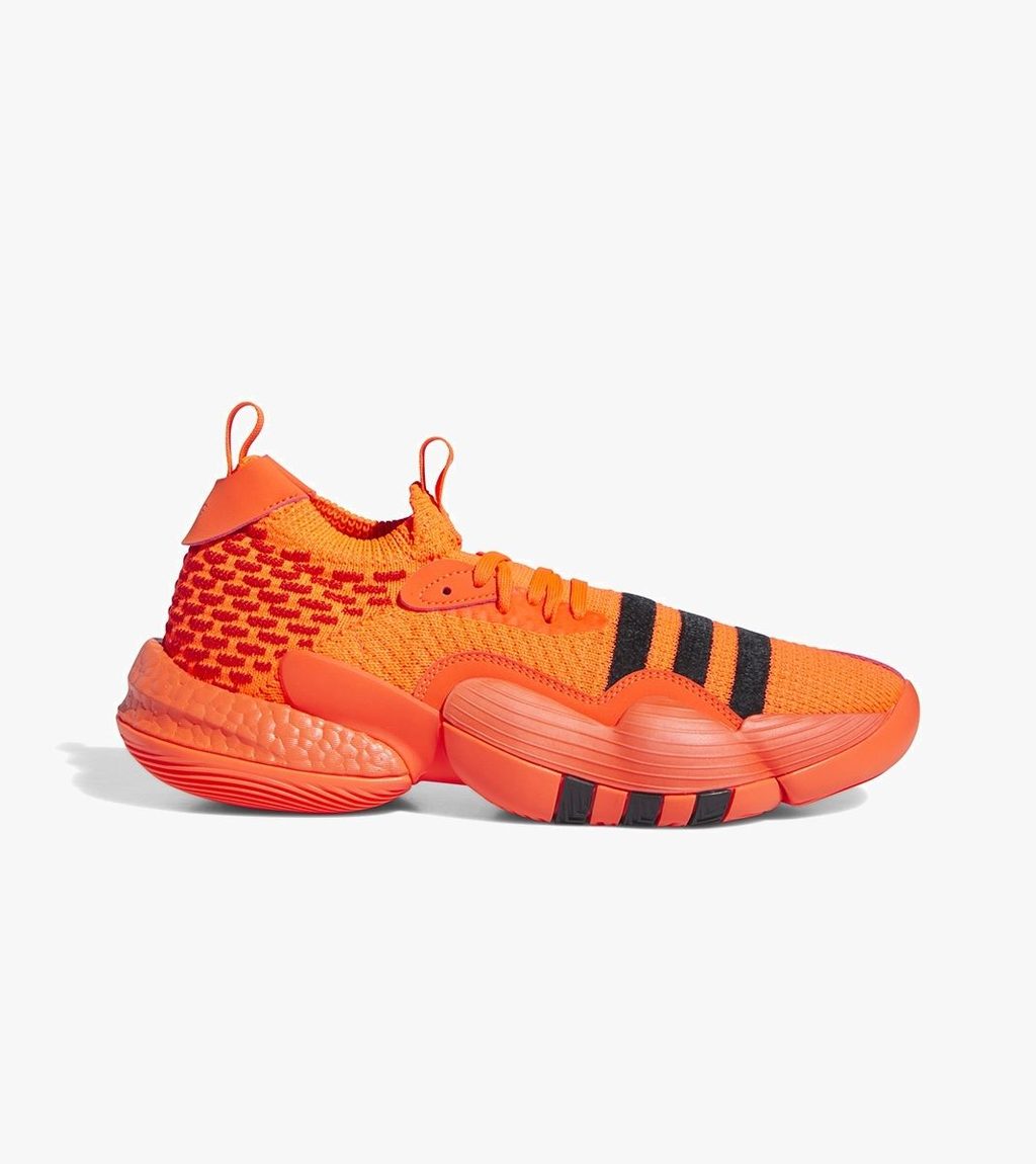 Svart Trae young 2
