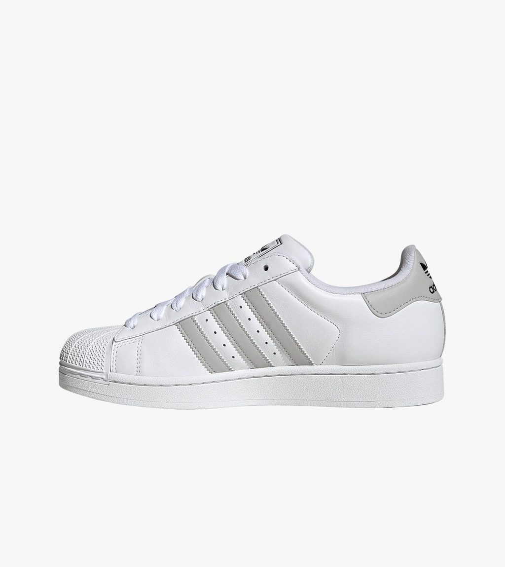 White SUPERSTAR II