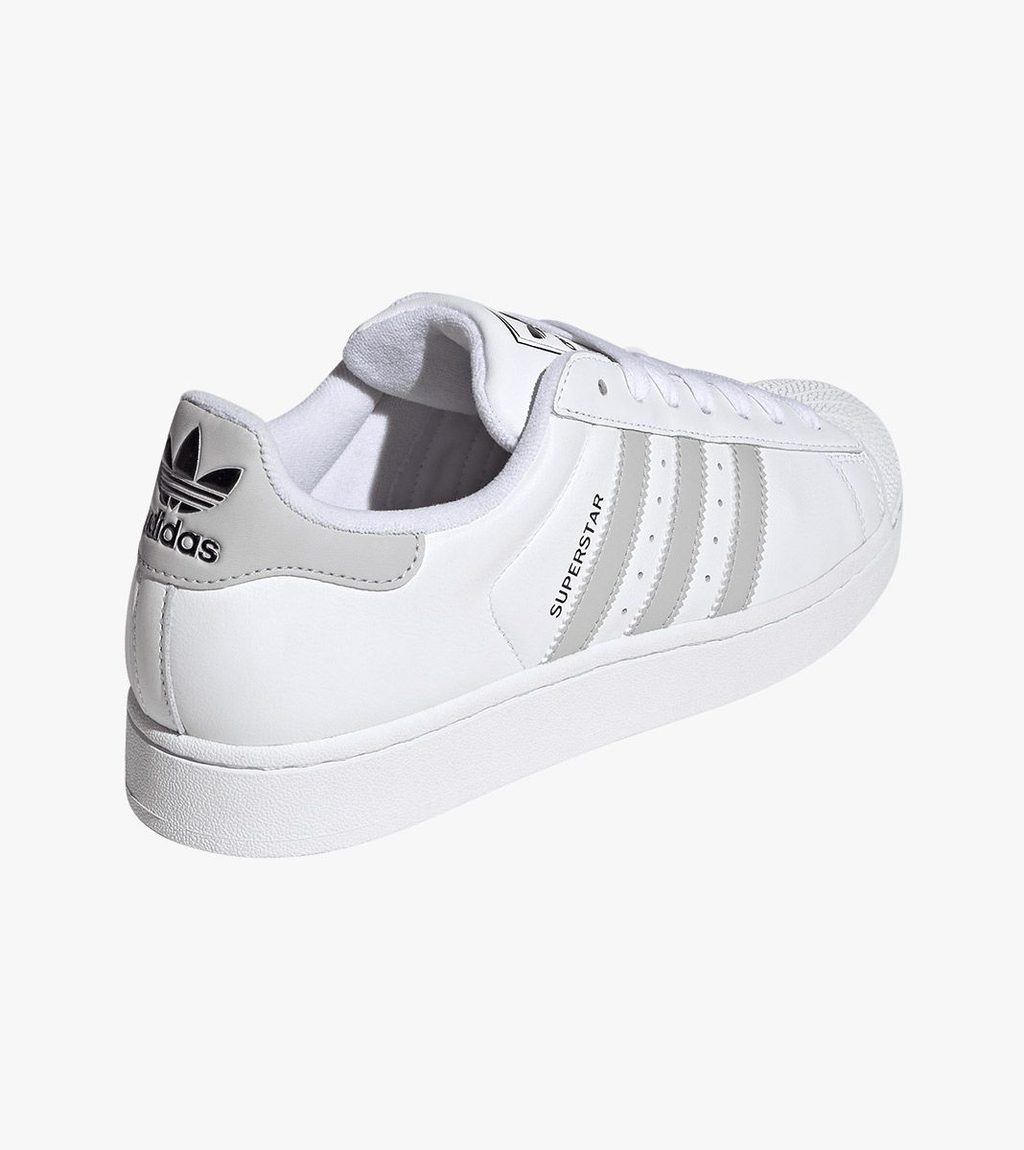 White SUPERSTAR II