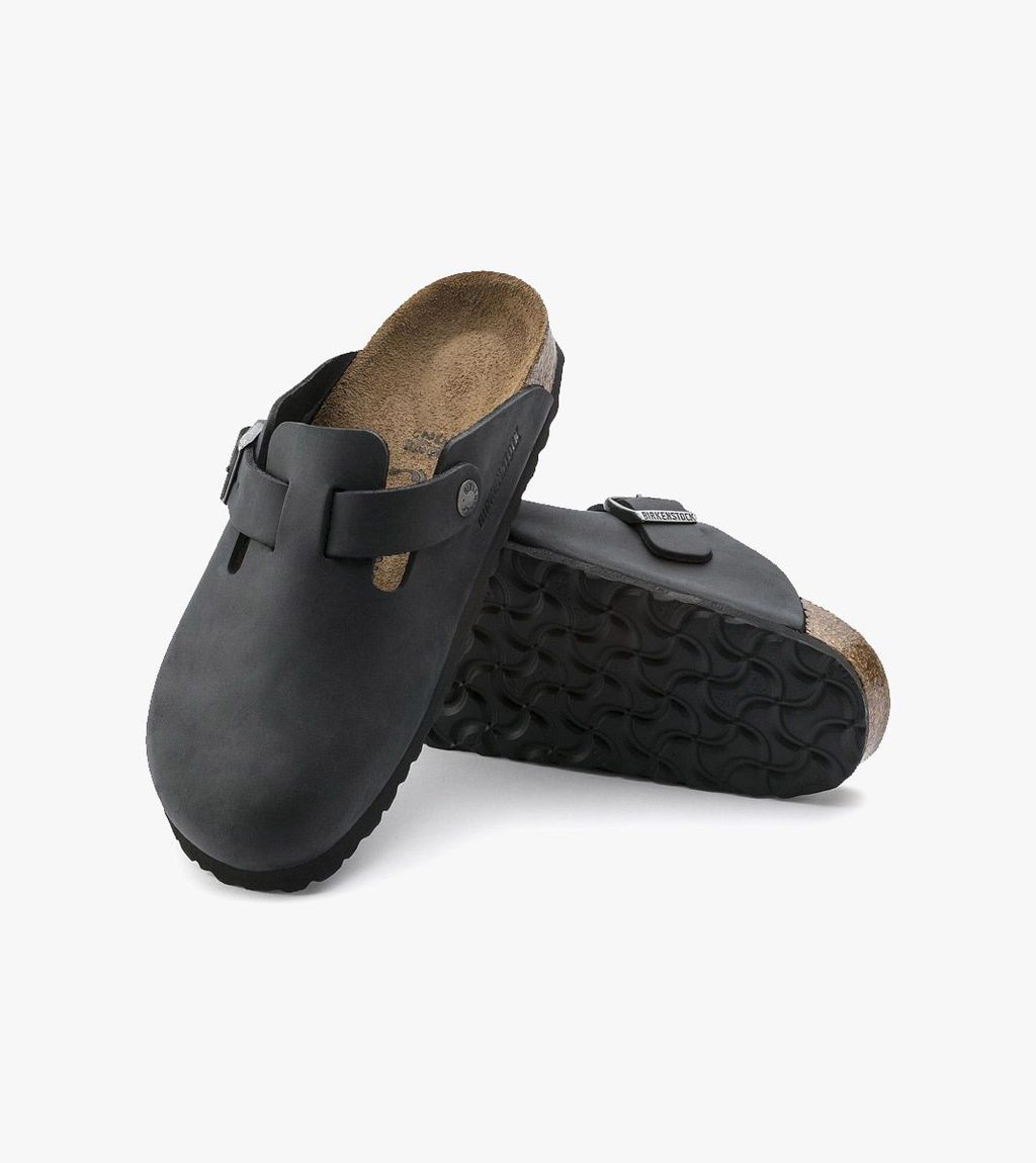 Must Boston leoi black