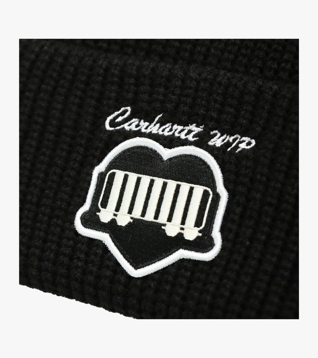 Must Og heart train beanie