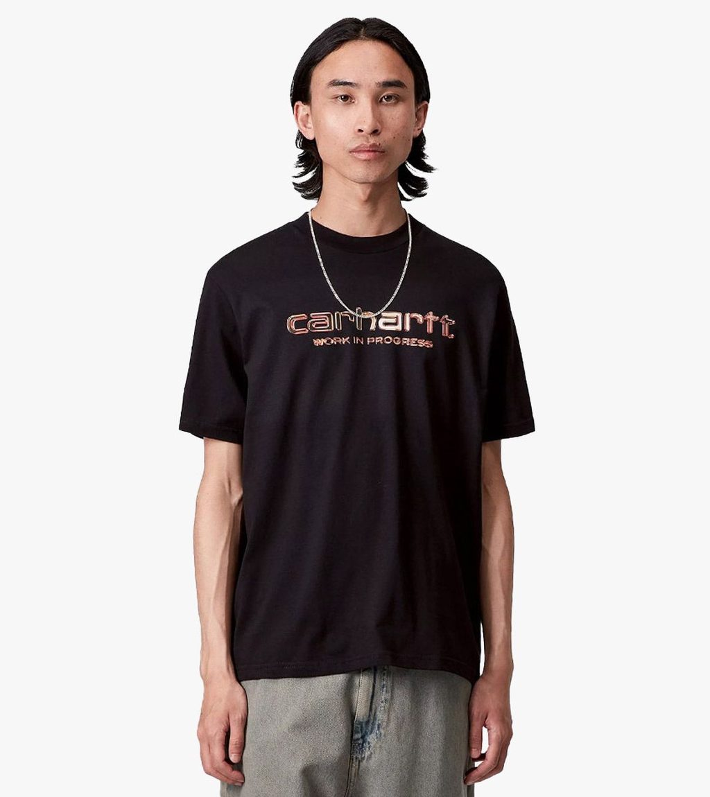 Musta S/S SOLAR CHROME SCRIPT T-SHIRT
