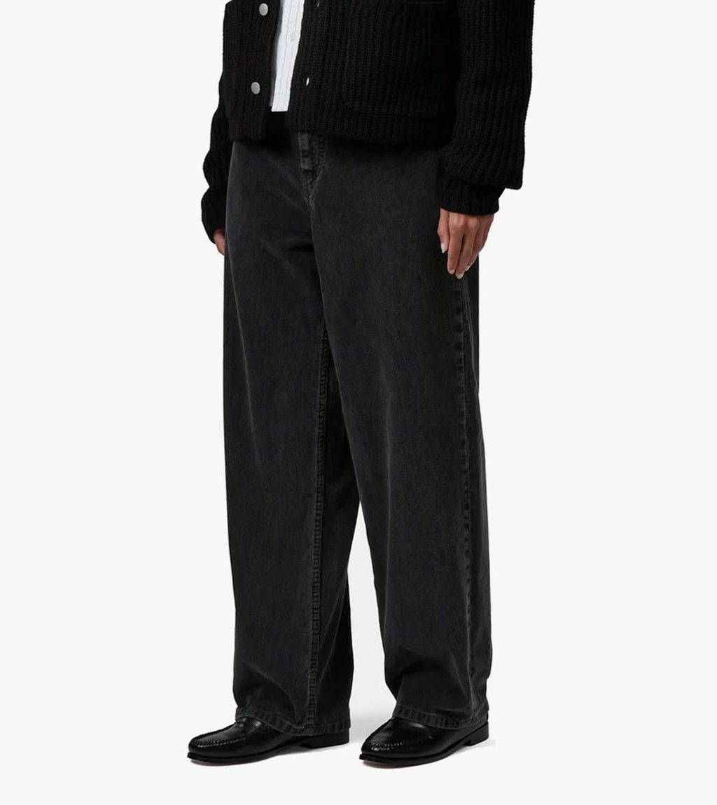 Juoda W´ brandon pant