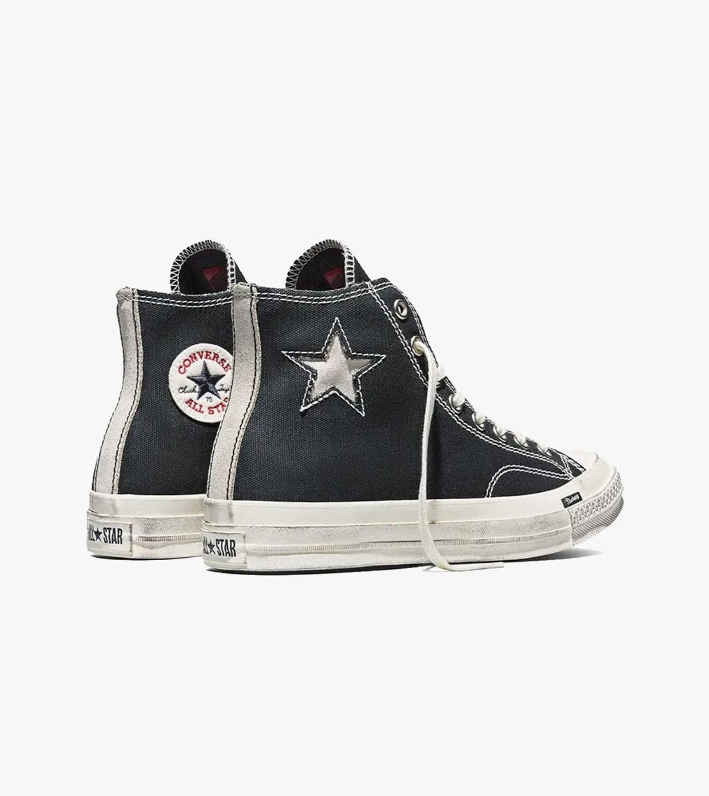 Juoda Chuck 70 hi