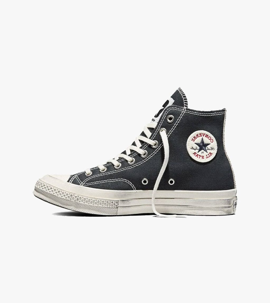 Juoda Chuck 70 hi