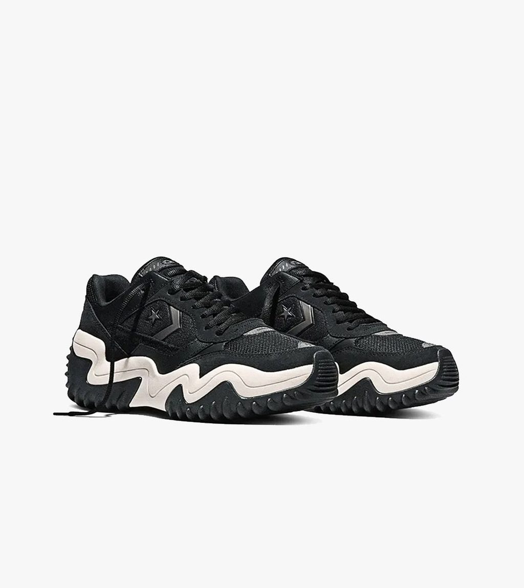 Svart Converse wave motion trainer ox