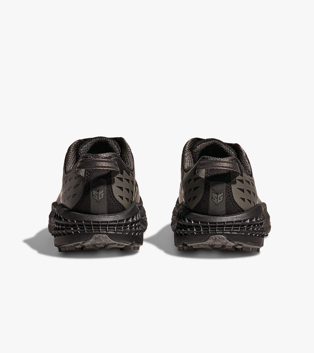 Svart U speedgoat 2