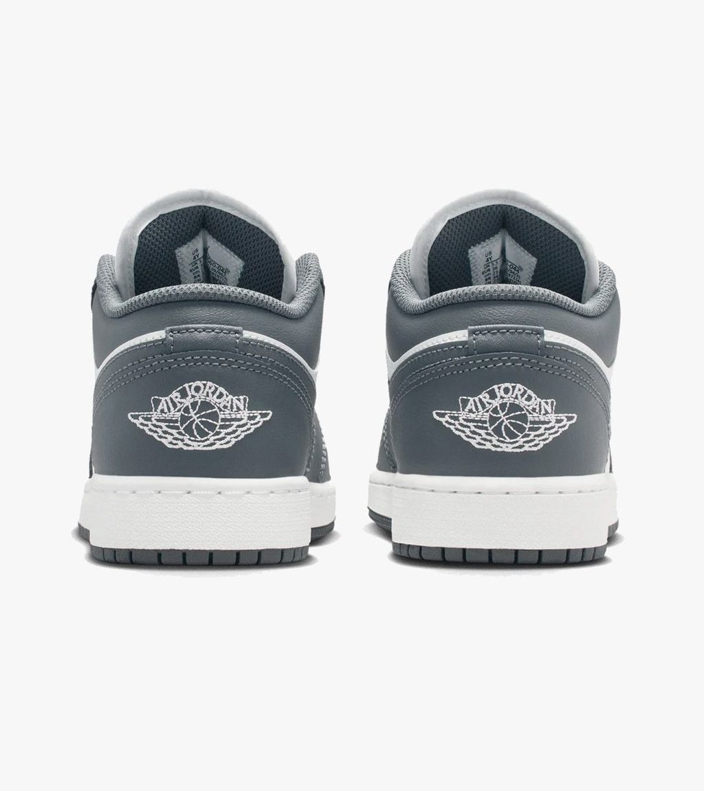 Harmaa AIR JORDAN 1 LOW GS