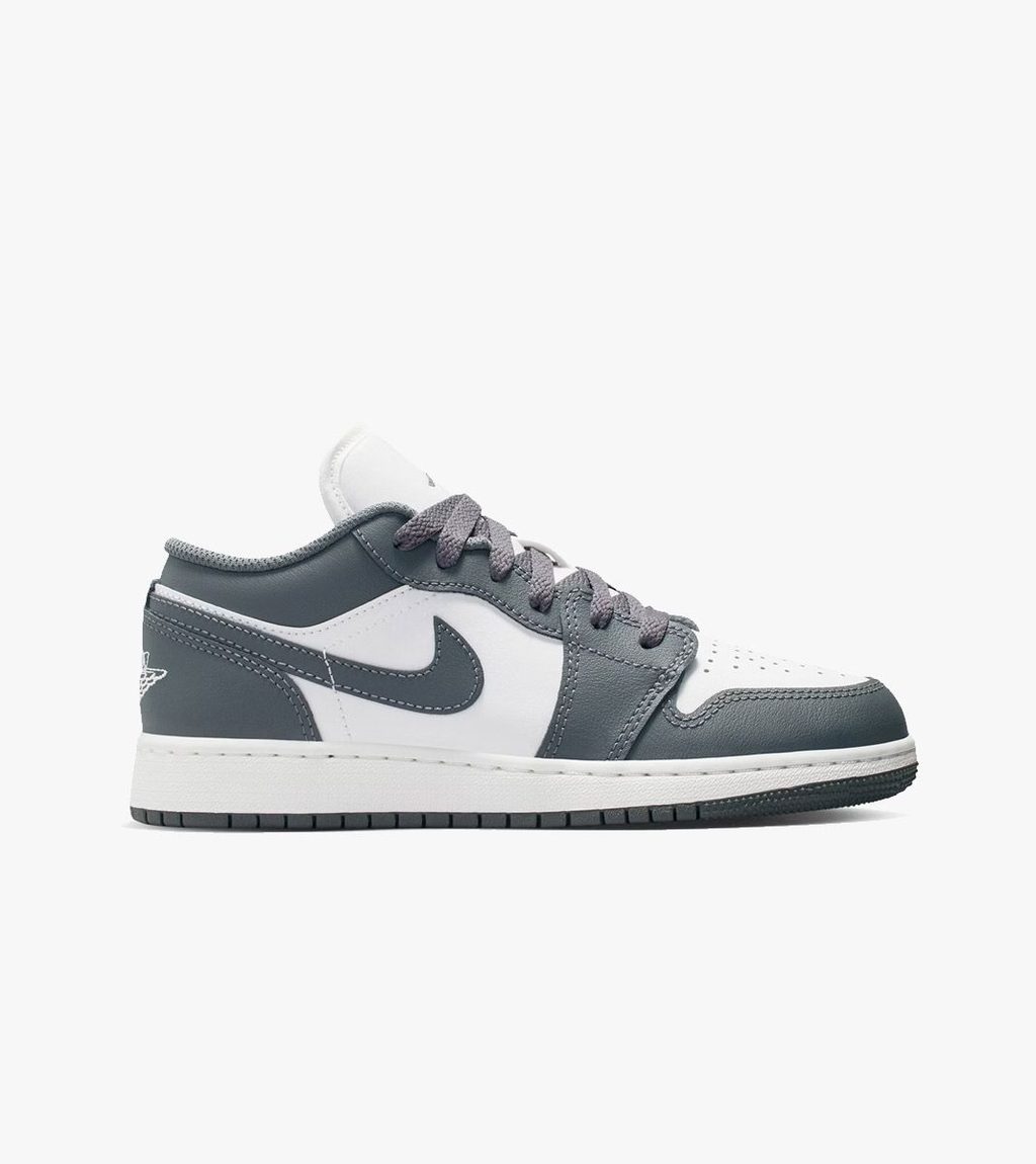 Harmaa AIR JORDAN 1 LOW GS