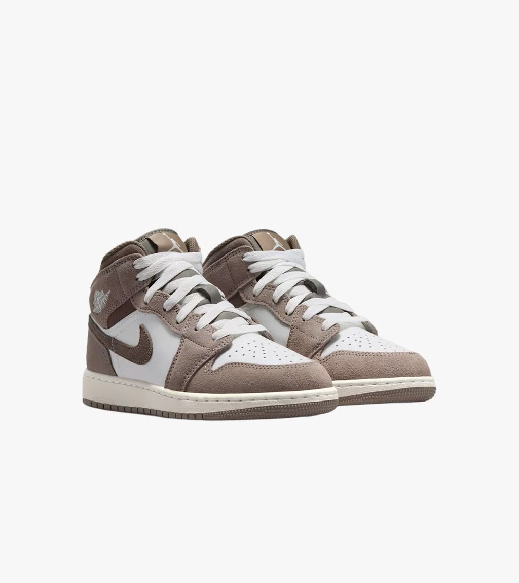 Brown AIR JORDAN 1 MID GS