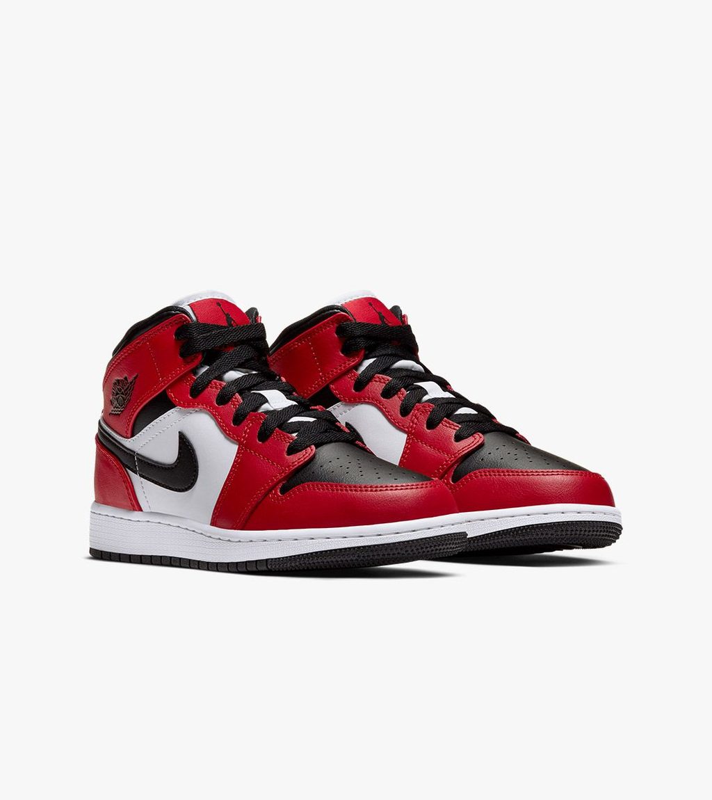 Rött Air jordan 1 mid gs