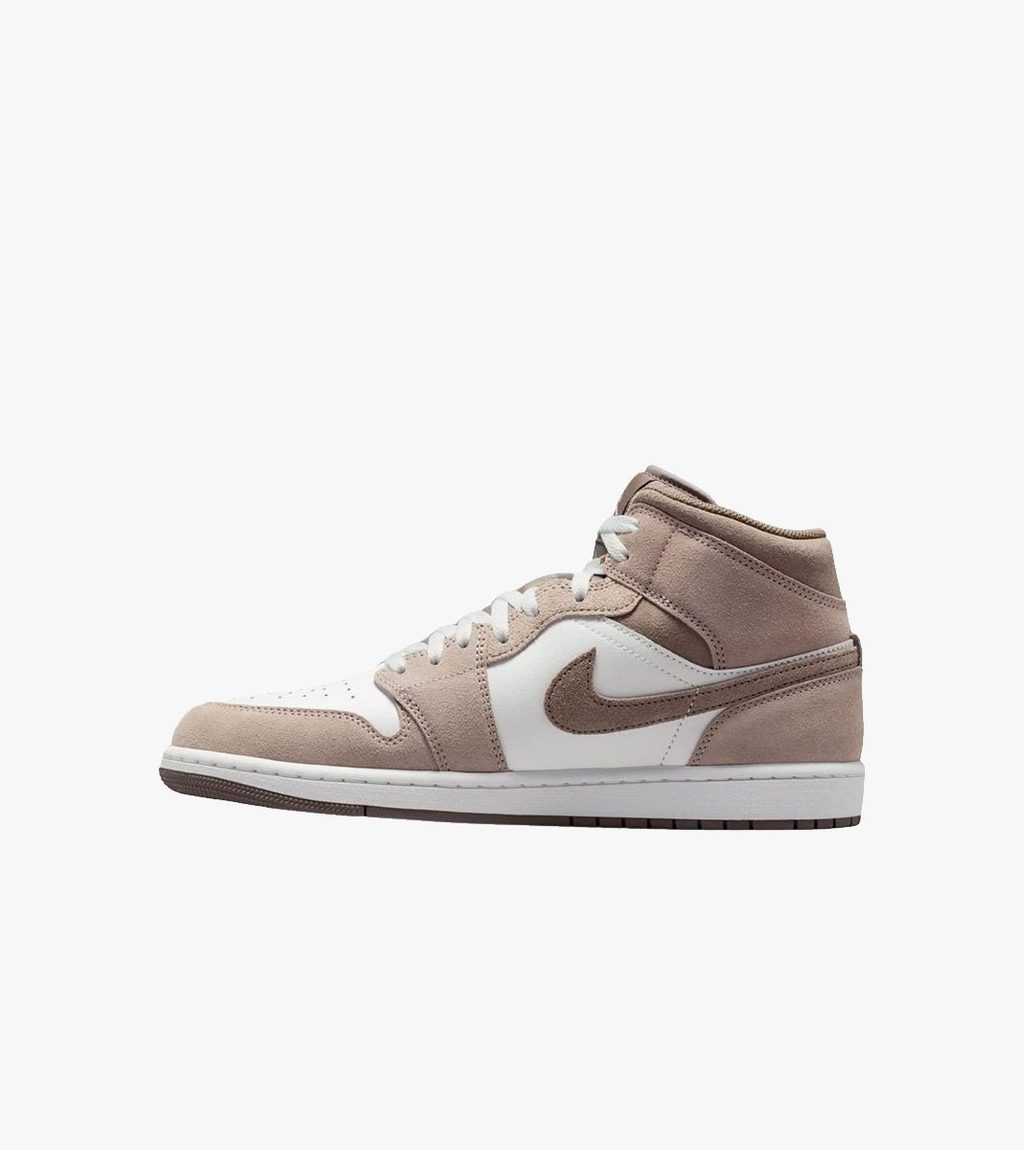 Brown AIR JORDAN 1 MID