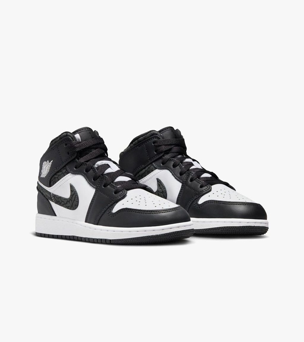 Musta AIR JORDAN 1 MID SE GS