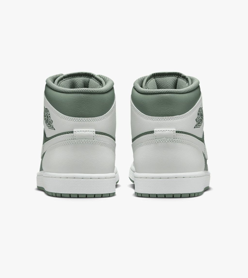White AIR JORDAN 1 MID
