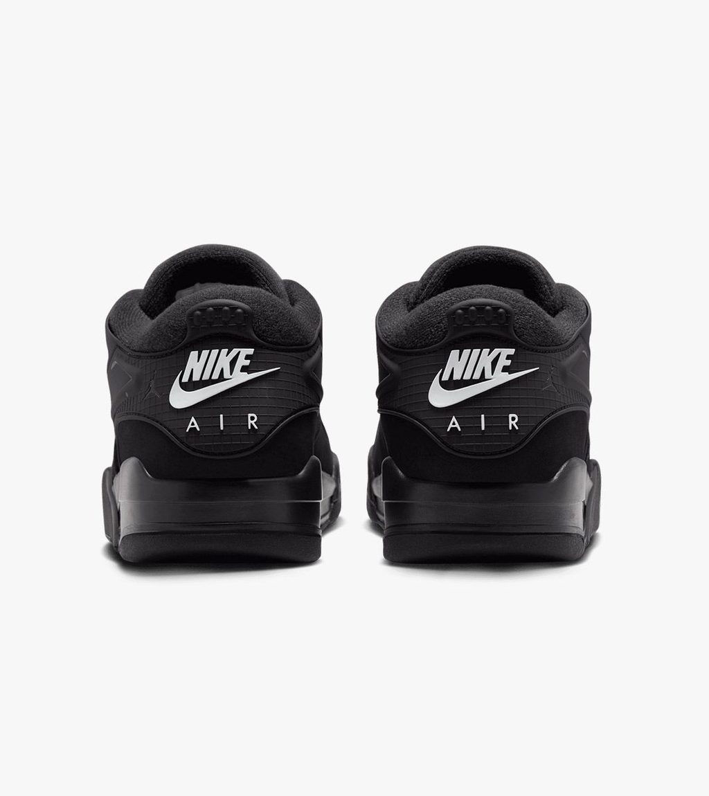 Musta AIR JORDAN 4 RM