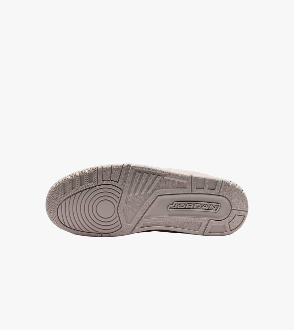 Beige Air jordan ultra