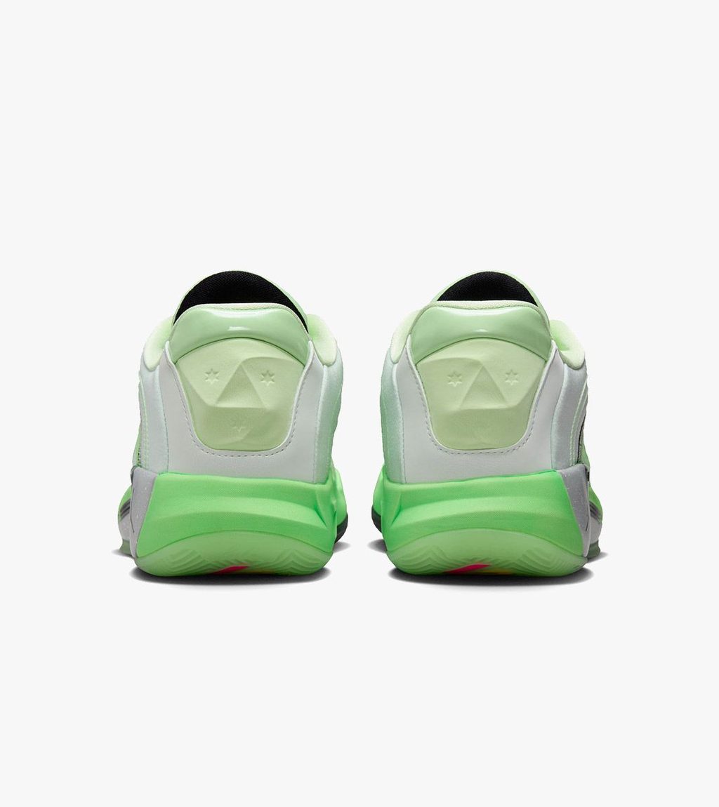 Įvairiaspalvė Jordan luka 4