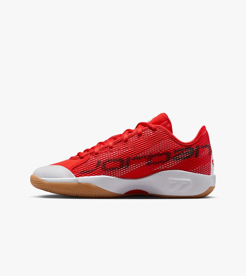Punane Jordan luka 77