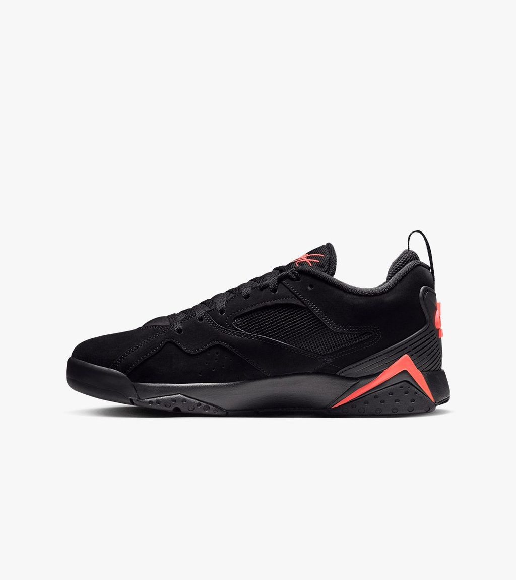 Melna JORDAN MVP 92