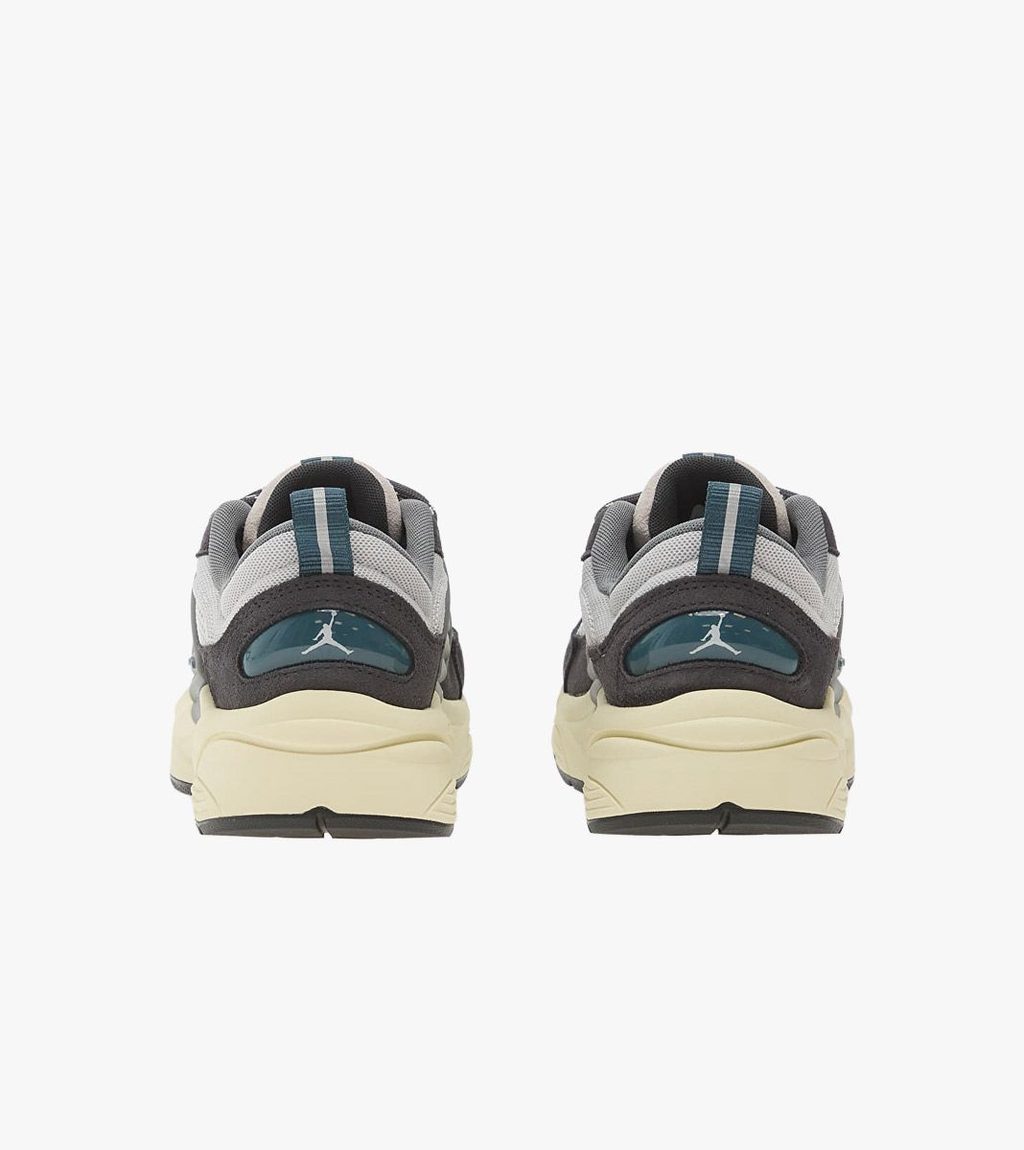 Grey JORDAN TRUNNER O/S