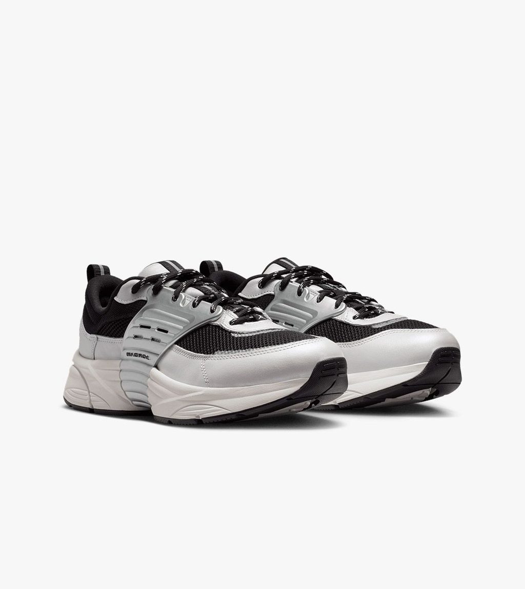 Melna JORDAN TRUNNER O/S