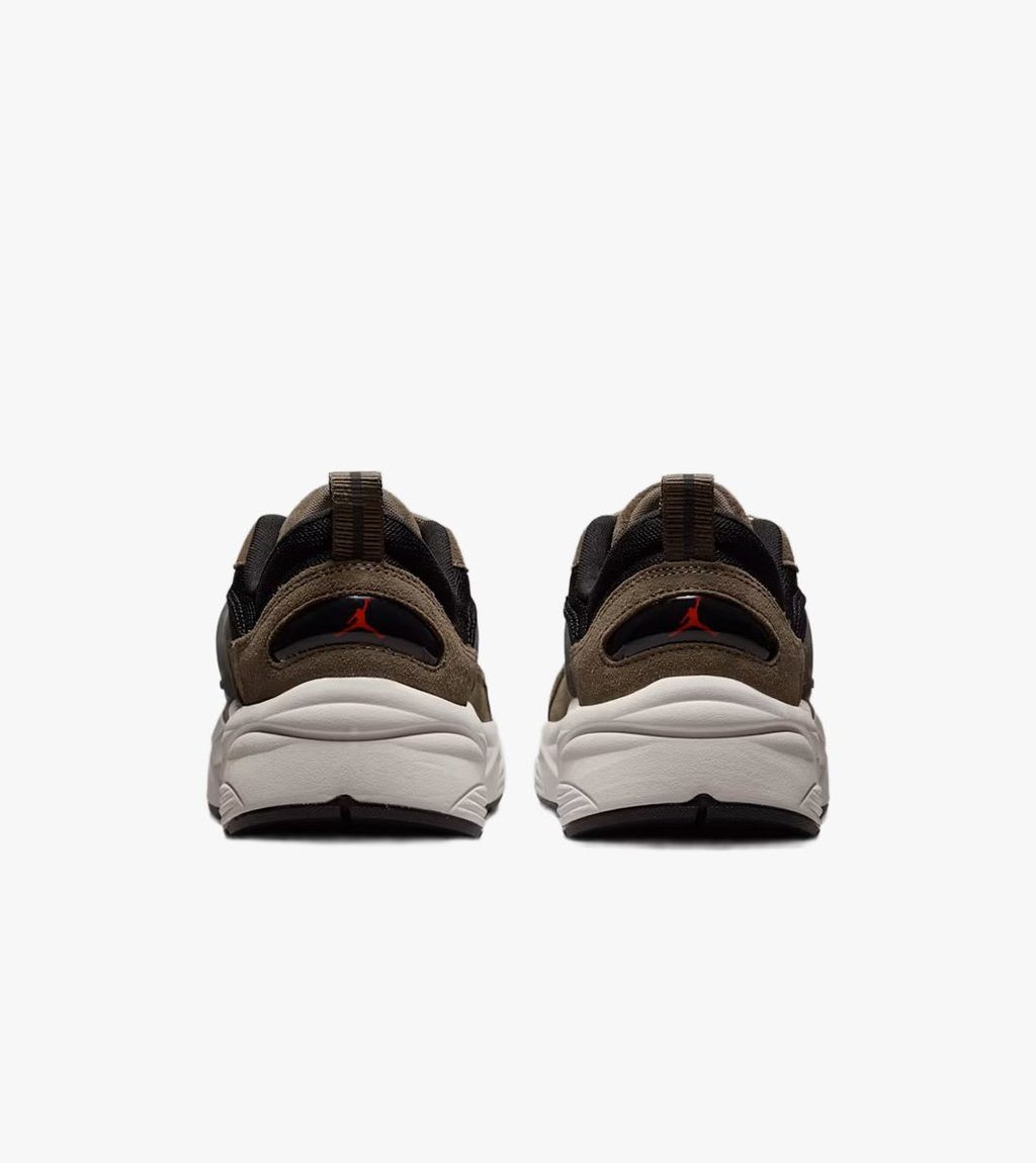 Rött Jordan trunner o/s