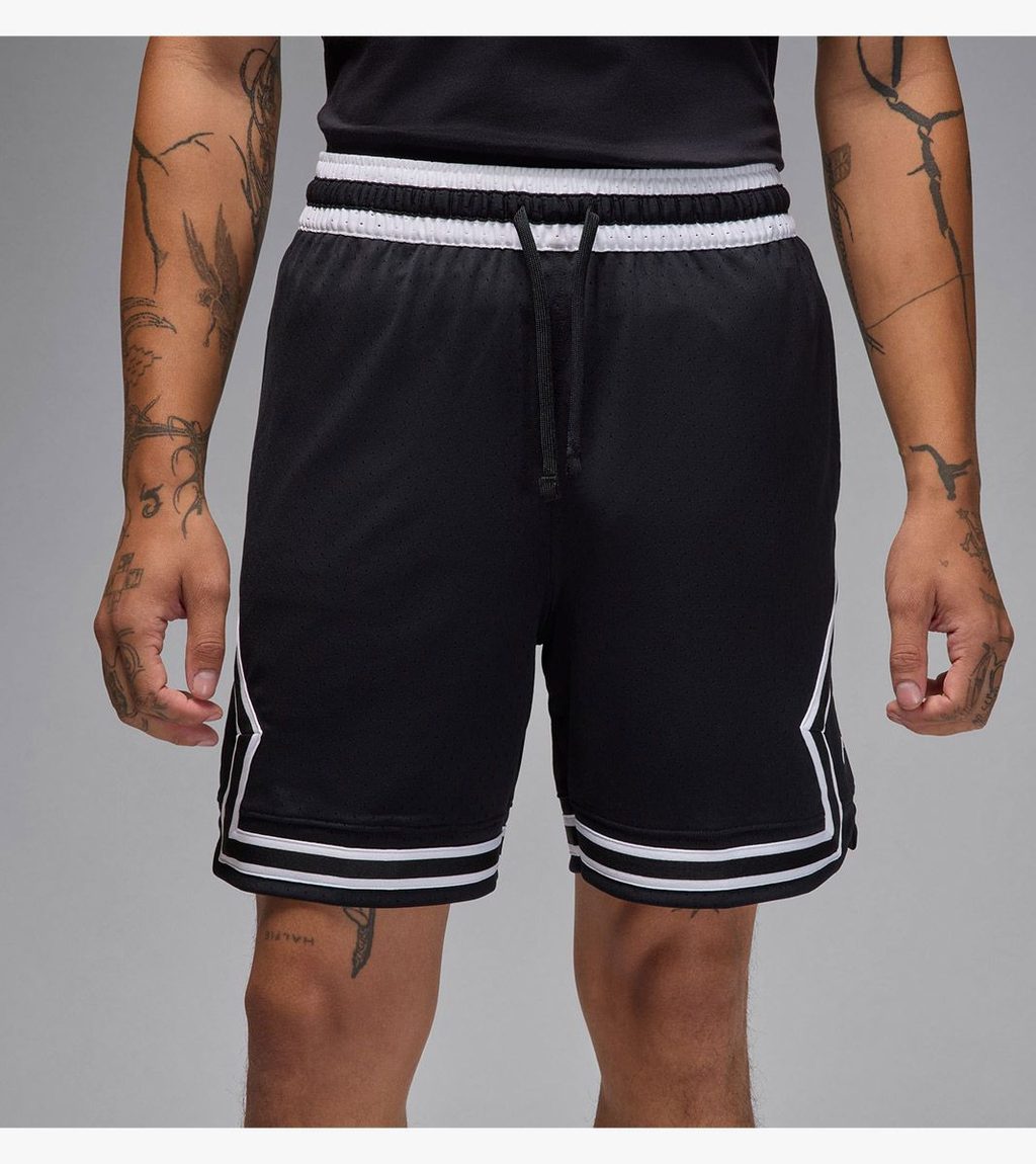 Juoda M j df sprt dmnd short