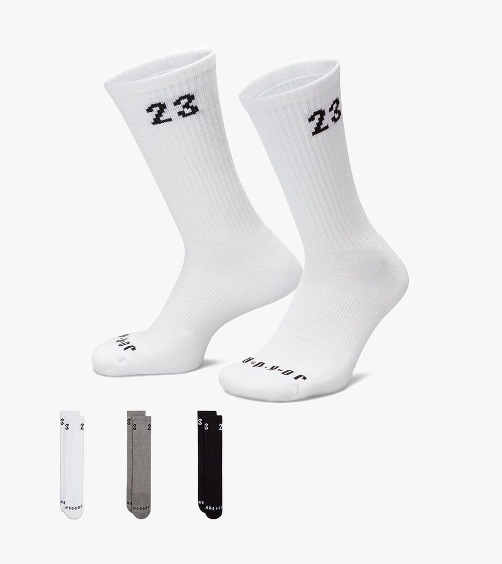 Krāsaina U J ESSENTIAL CREW 3PR 144
