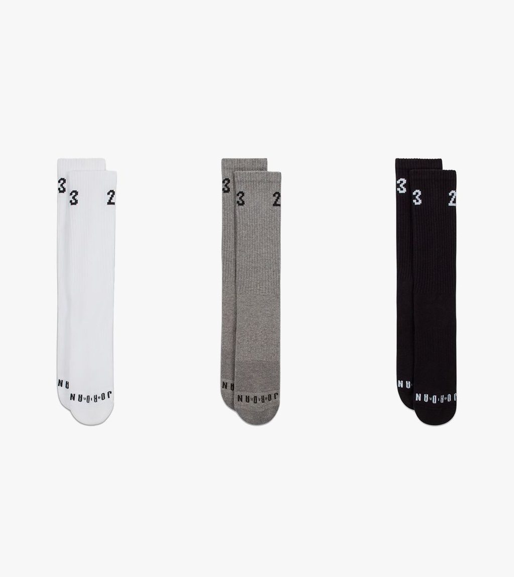 Krāsaina U J ESSENTIAL CREW 3PR 144