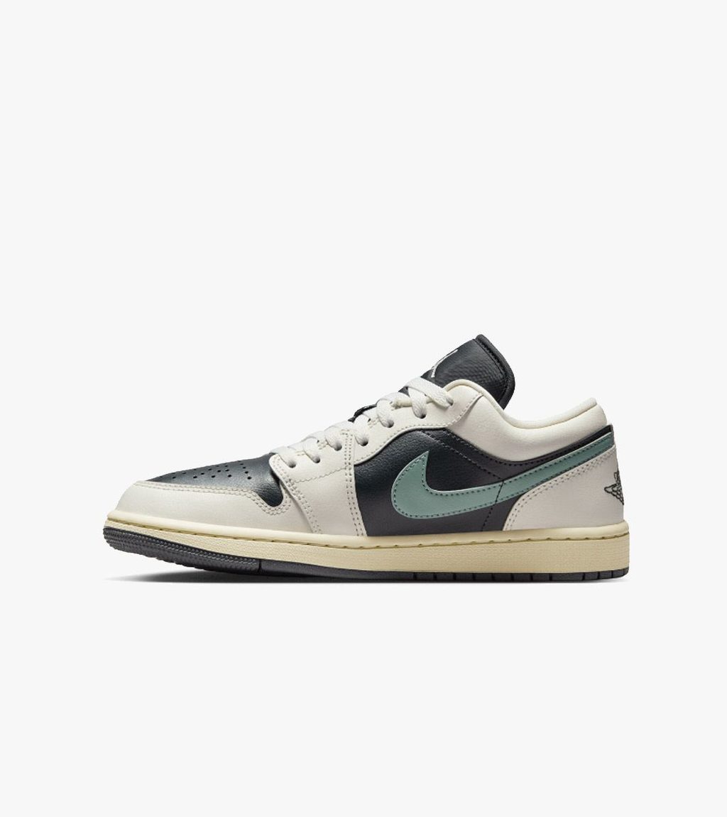 Mitmevärviline Wmns air jordan 1 low
