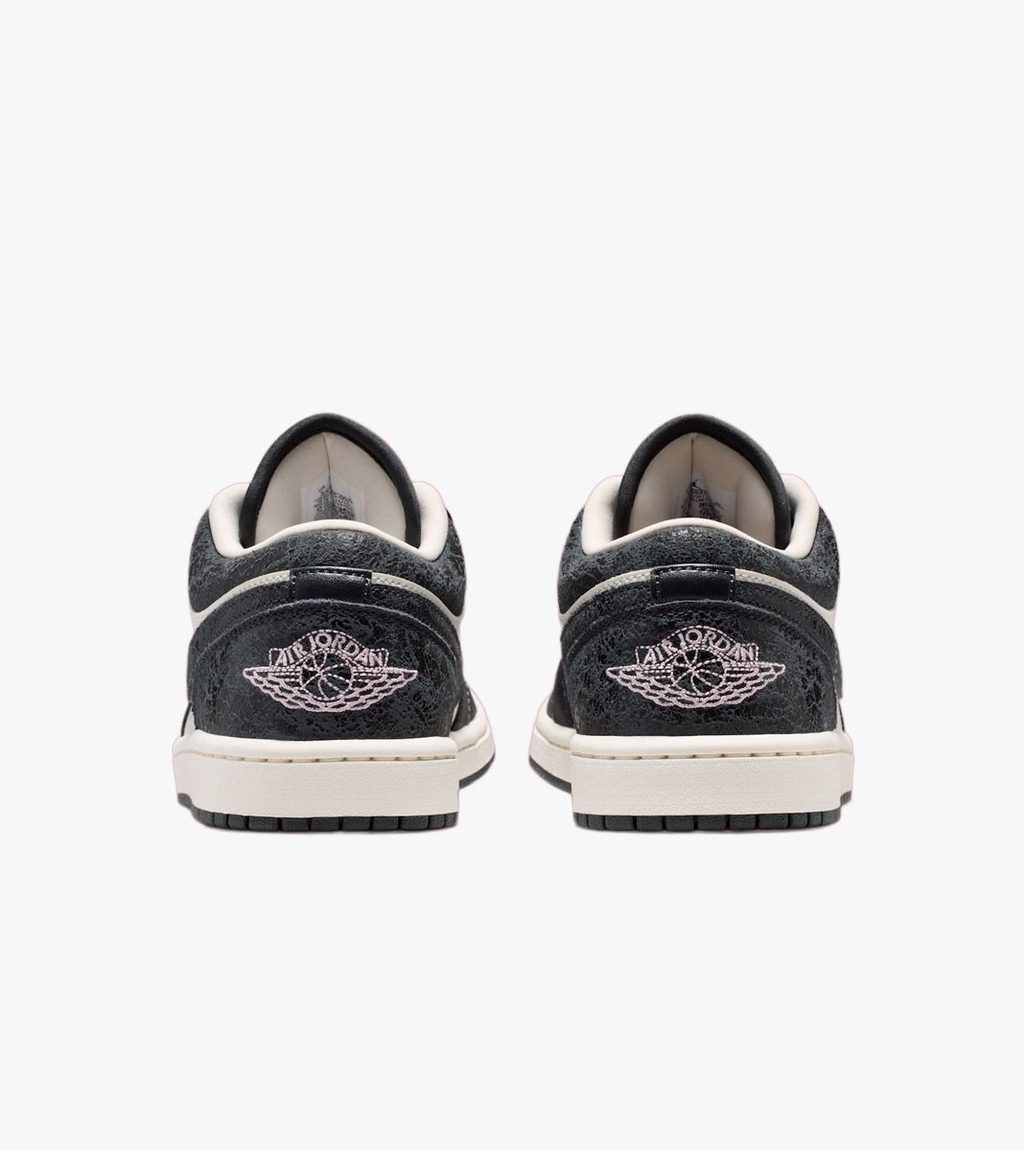 Musta WMNS AIR JORDAN 1 LOW SE