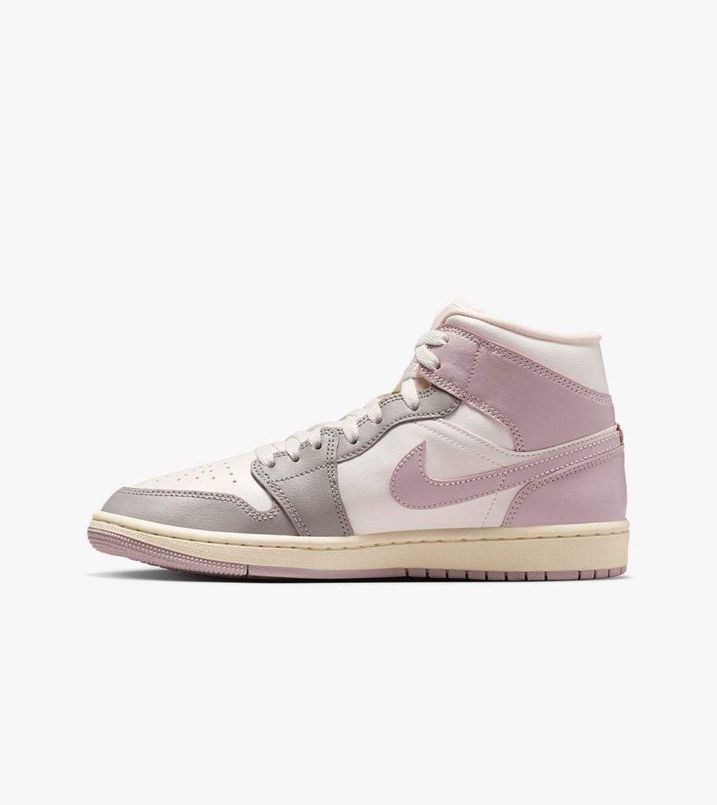 Valge Wmns air jordan 1 mid